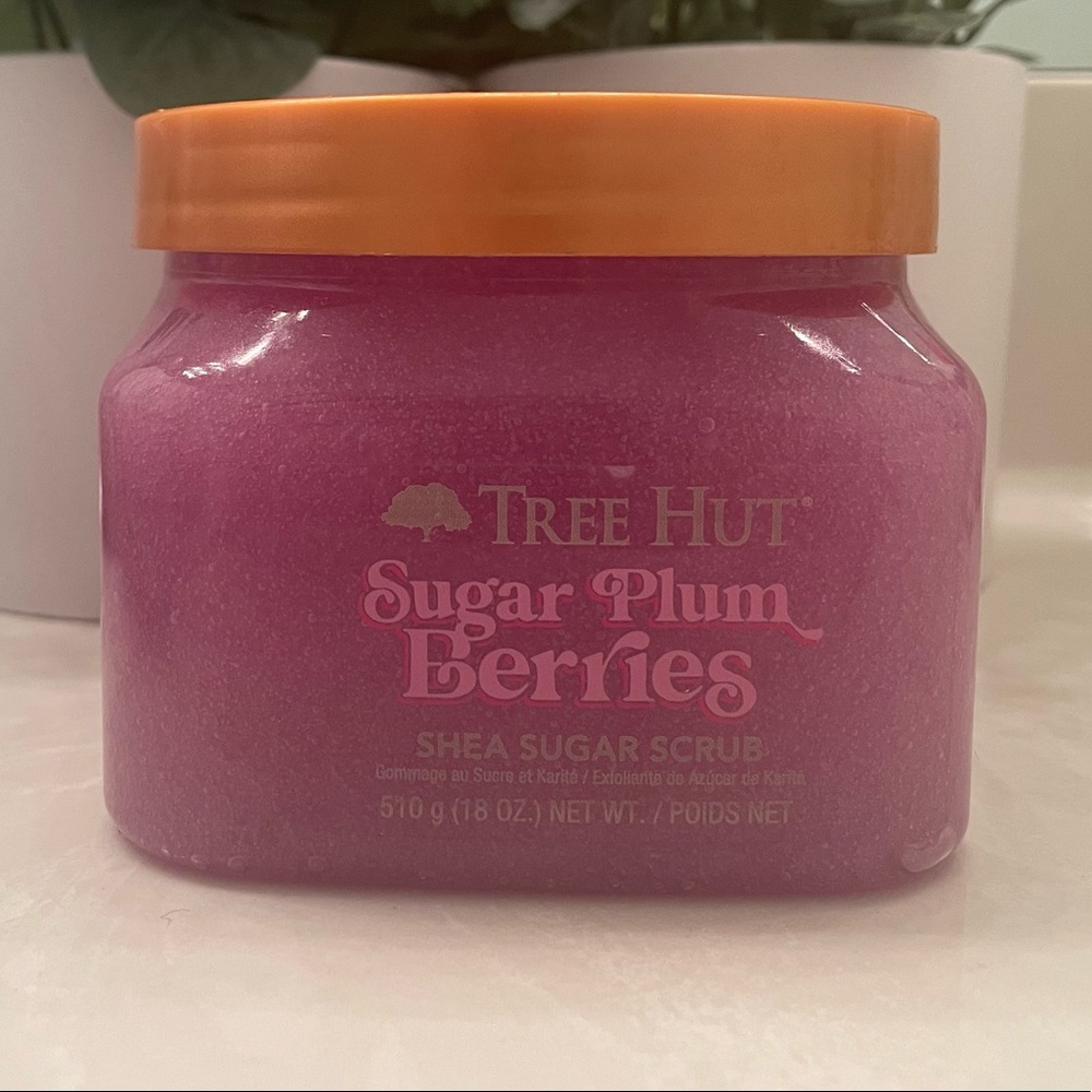 Tree Hut Sugar Plum Berries Scrub